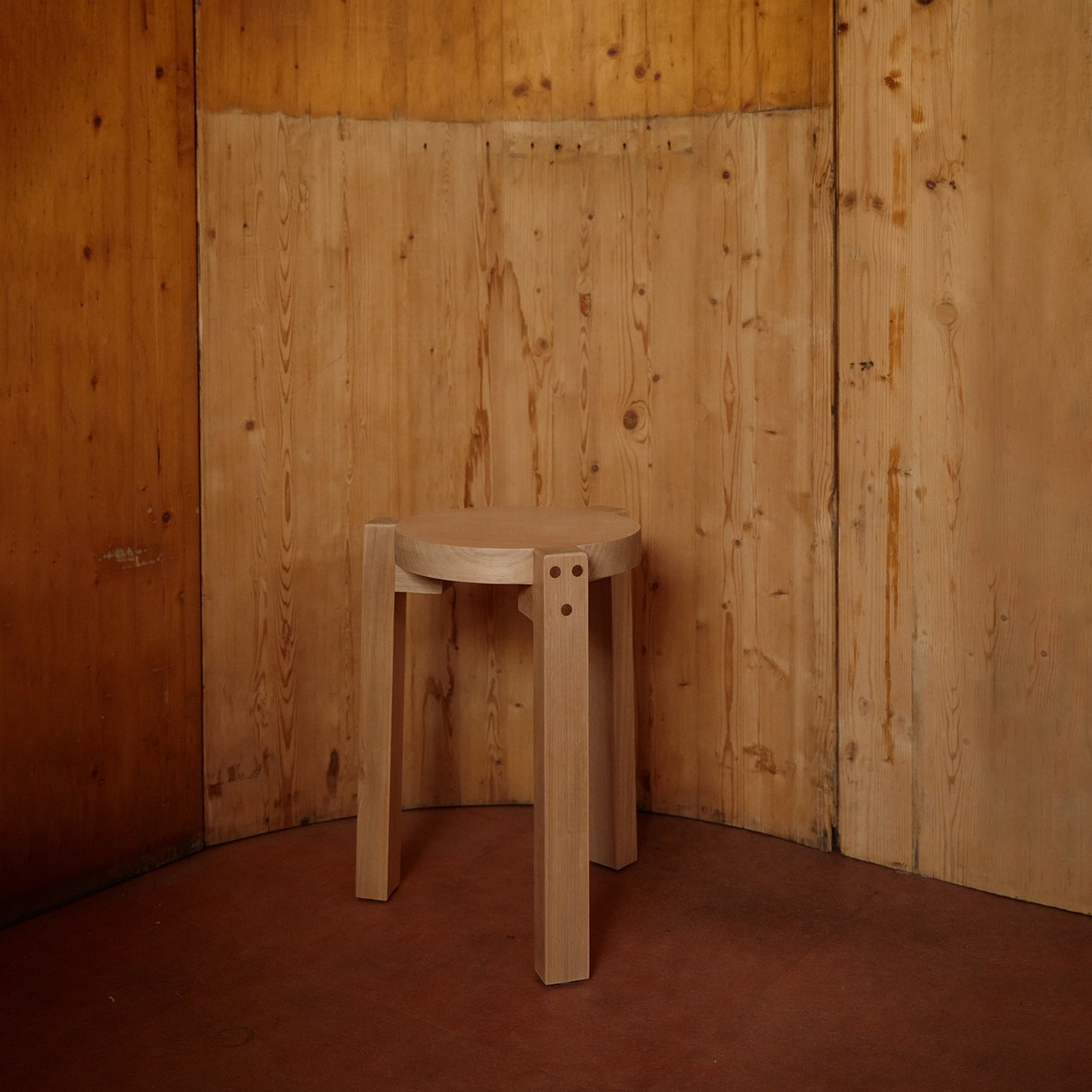 Girafa Stool
