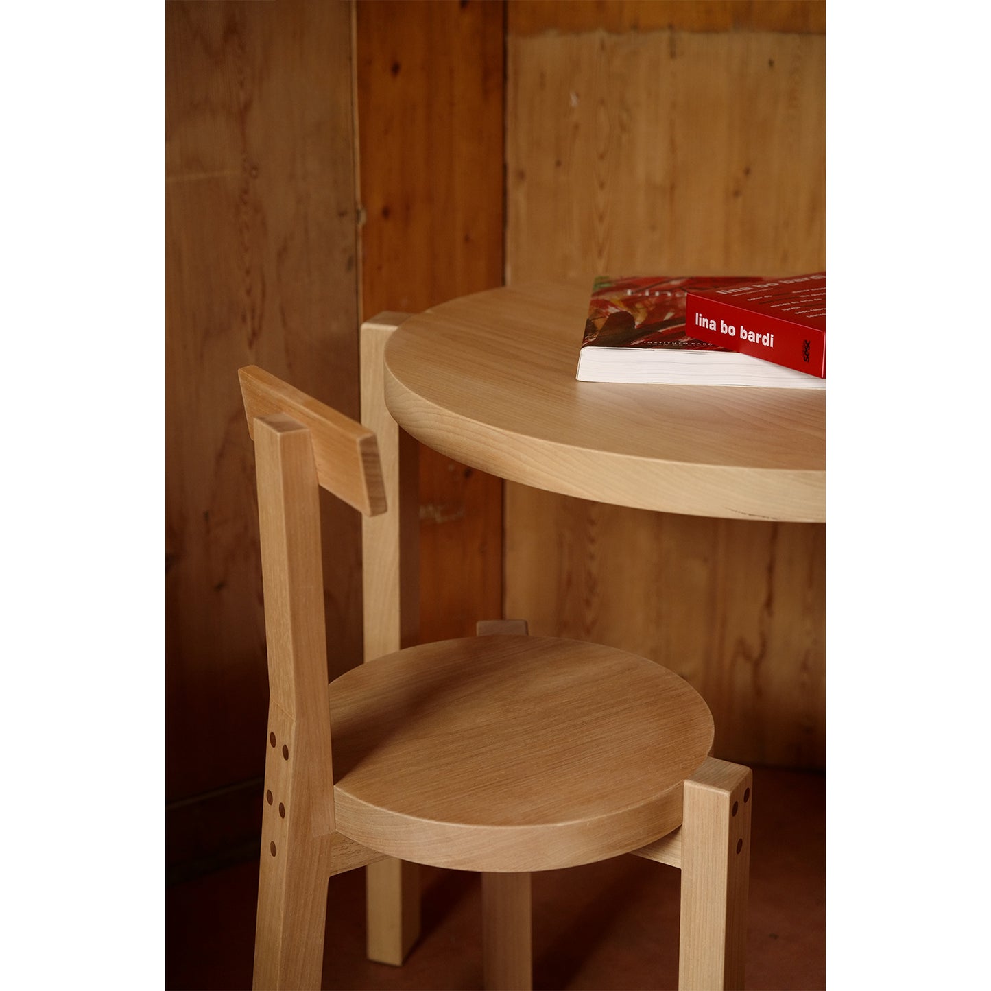 Girafa Table