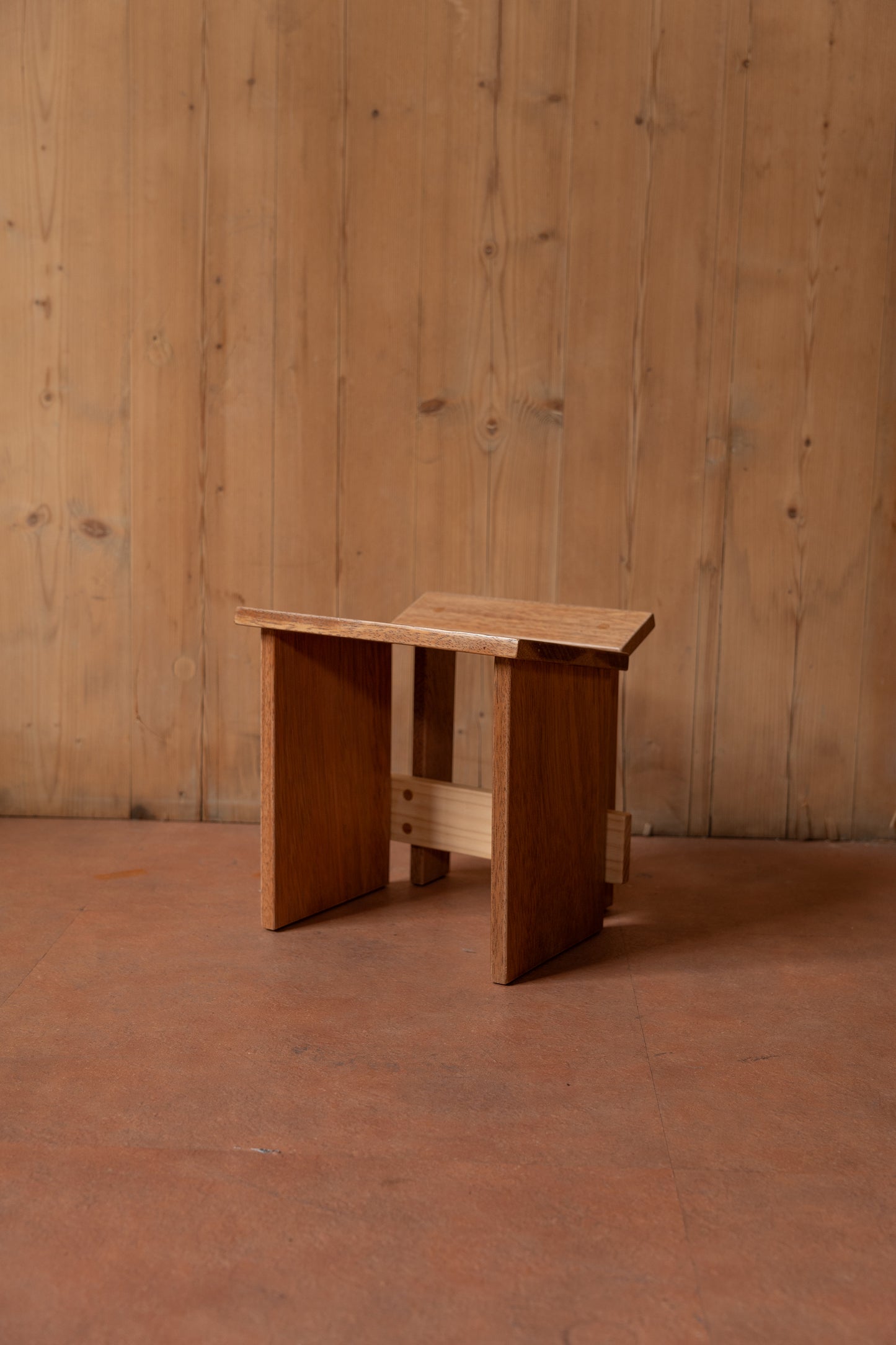 Caipira Stool (C~D)