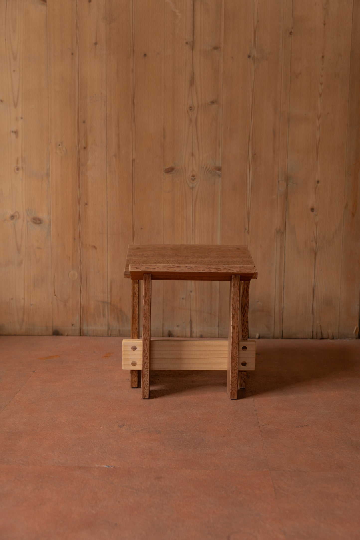 Caipira Stool (C~D)