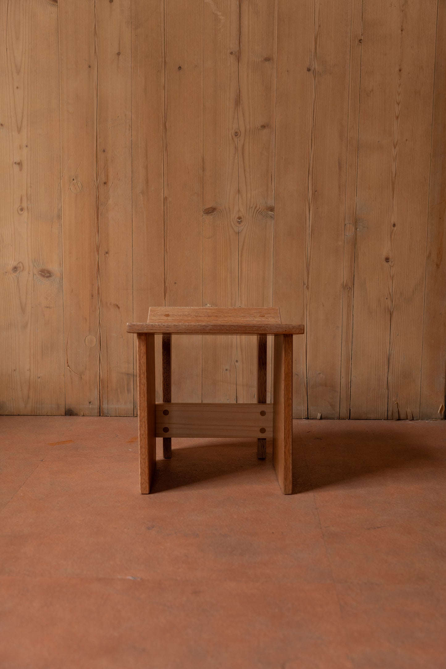 Caipira Stool (C~D)