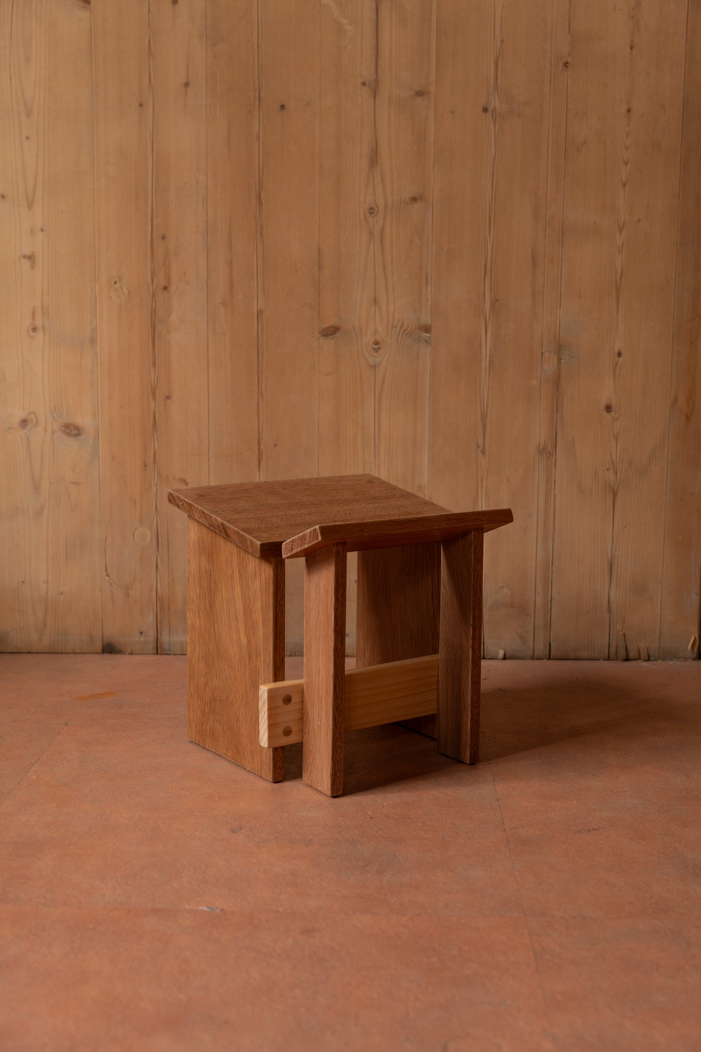 Caipira Stool (C~D)