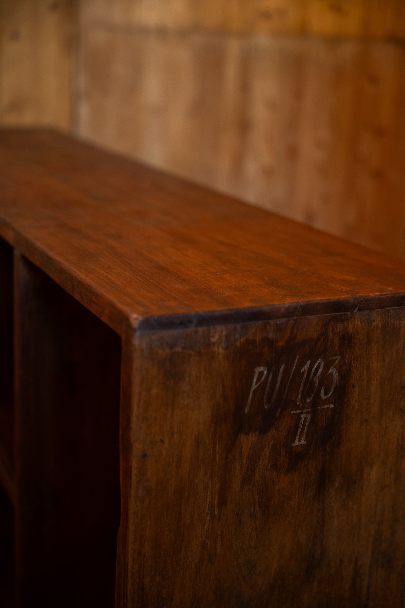 Vintage 6 hole rack