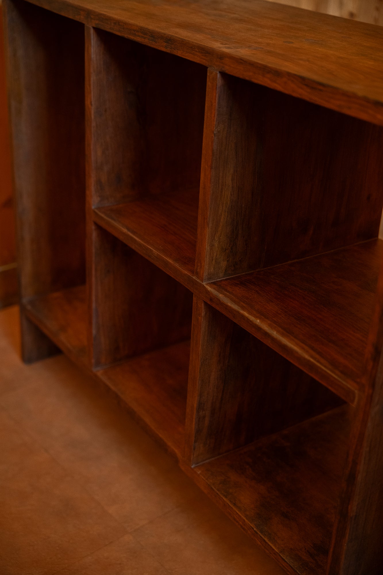 Vintage 6 hole rack