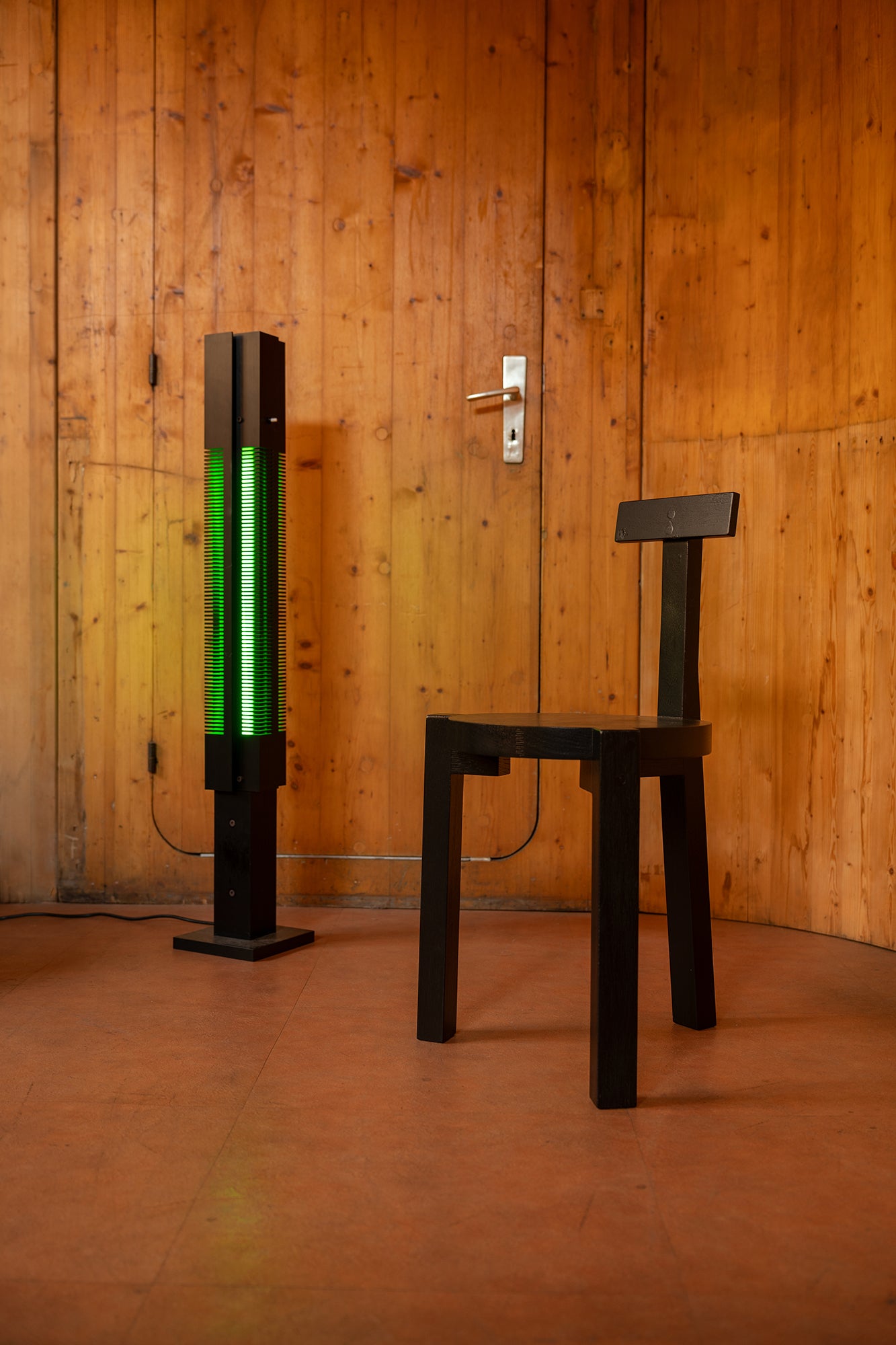 Carbon Girafa Chair