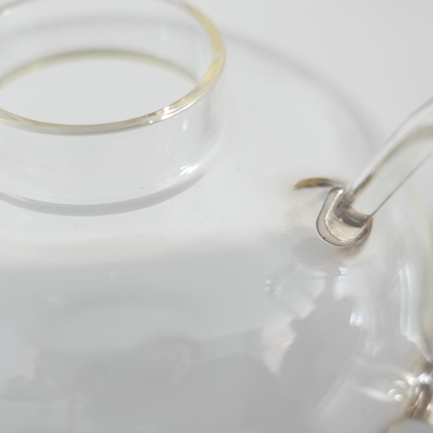 Glass Teapot by Wilhelm Wagenfeld : A