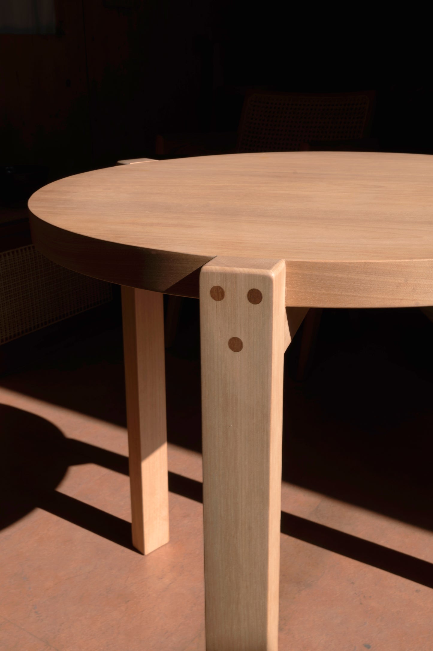 サイン入り・Girafa Table