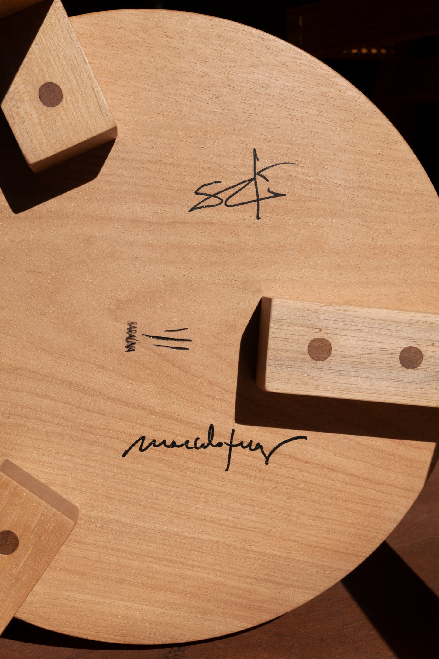 サイン入り・Girafa Chair