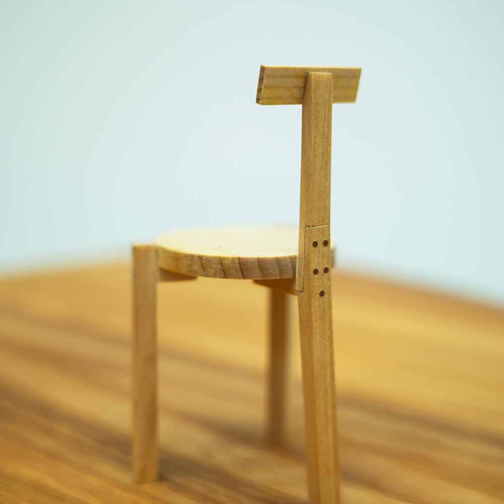 Miniature Girafa Chair